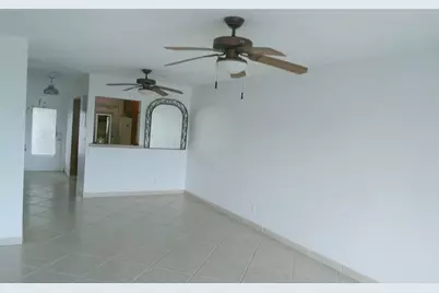 465 Paradise Isle Boulevard #307, Hallandale Beach, FL 33009 - Photo 3