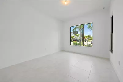 20471 Southernwood Avenue, Boca Raton, FL 33434 - Photo 9