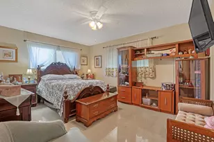2886 Fernley Dr E, West Palm Beach, FL 33415 - Photo 19