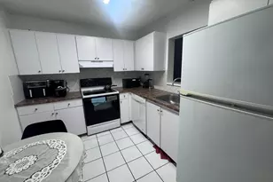 2830 Somerset Dr, Lauderdale Lakes, FL 33311 - Photo 5
