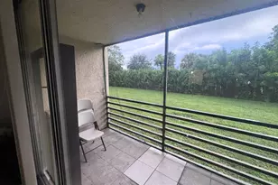 2830 Somerset Dr, Lauderdale Lakes, FL 33311 - Photo 9