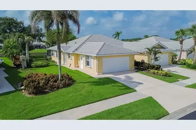 1276 NW Bentley Circle #B, Port Saint Lucie, FL 34986 - Photo 9
