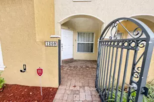 2851 W Prospect Rd, Tamarac, FL 33309 - Photo 19