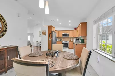 651 SW 176th Avenue, Pembroke Pines, FL 33029 - Photo 9