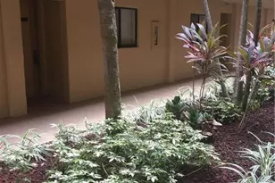 8065 SW 107th Ave, Miami, FL 33173 - Photo 3