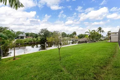 314 NE Surfside Avenue, Port Saint Lucie, FL 34983 - Photo 37