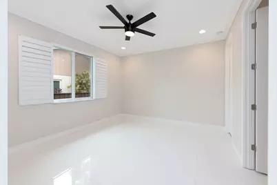 314 NE Surfside Avenue, Port Saint Lucie, FL 34983 - Photo 33