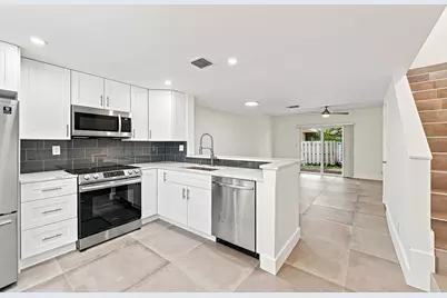 2627 NE 15th Street, Pompano Beach, FL 33062 - Photo 3