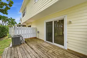 2627 NE 15th St, Pompano Beach, FL 33062 - Photo 25