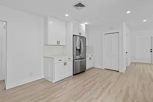 970 SW 7th St, Boca Raton, FL 33486 - Photo 9