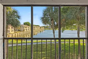 330 Palmwood Pl, Boca Raton, FL 33431 - Photo 17
