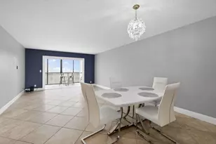 2206 S Cypress Bend Dr, Pompano Beach, FL 33069 - Photo 13