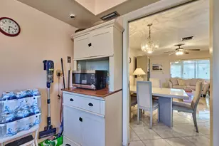 2804 Crosley Dr E, West Palm Beach, FL 33415 - Photo 7
