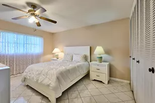 2804 Crosley Dr E, West Palm Beach, FL 33415 - Photo 17
