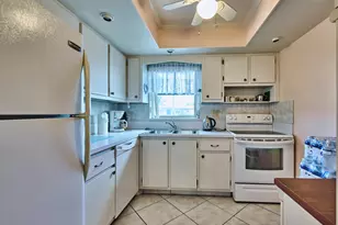 2804 Crosley Dr E, West Palm Beach, FL 33415 - Photo 11