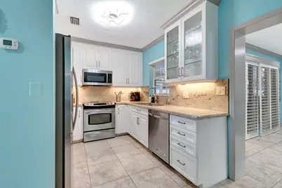 310 Gulfstream Drive, Delray Beach, FL 33444 - Photo 11