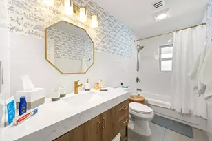 1096 SW 27th Ave, Boynton Beach, FL 33426 - Photo 9