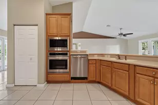1061 SW Benschop Ave, Port Saint Lucie, FL 34953 - Photo 11