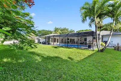 7381 NW 9th Street, Plantation, FL 33317 - Photo 17