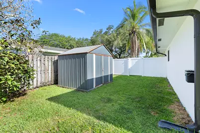 7381 NW 9th Street, Plantation, FL 33317 - Photo 15