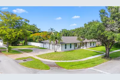 7381 NW 9th Street, Plantation, FL 33317 - Photo 9