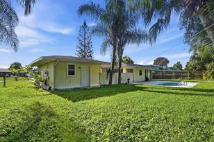 854 SE Tierra Ct, Port Saint Lucie, FL 34983 - Photo 5