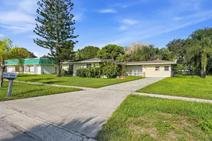 854 SE Tierra Ct, Port Saint Lucie, FL 34983 - Photo 1
