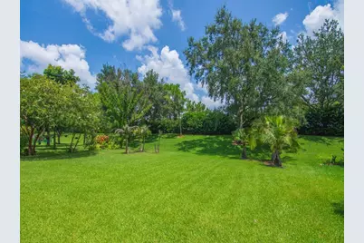 1975 Grey Falcon Circle SW, Vero Beach, FL 32962 - Photo 23