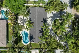 2740 NE 25th Pl, Fort Lauderdale, FL 33305 - Photo 3