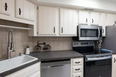 2400 Presidential Way #302, West Palm Beach, FL 33401 - Photo 13