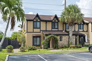 9184 NW 44th Ct, Sunrise, FL 33351 - Photo 3