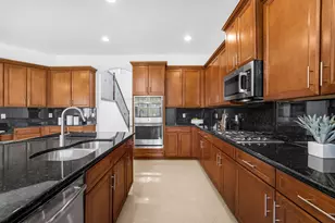 10111 Edgewater Ct, Parkland, FL 33076 - Photo 9