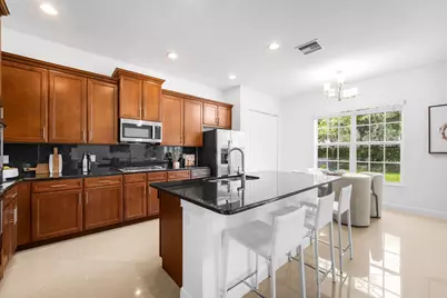 10111 Edgewater Court, Parkland, FL 33076 - Photo 3