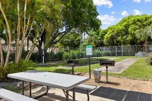 470 Executive Center Dr, West Palm Beach, FL 33401 - Photo 15