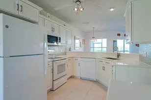 3223 S Lakeview Cir, Hutchinson Island, FL 34949 - Photo 13