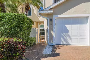 3223 S Lakeview Cir, Hutchinson Island, FL 34949 - Photo 5