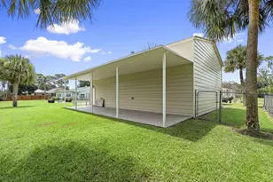 8302 Penny Ln, Fort Pierce, FL 34951 - Photo 15