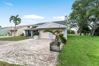 28 Paxford Lane, Boynton Beach, FL 33426 - Photo 3
