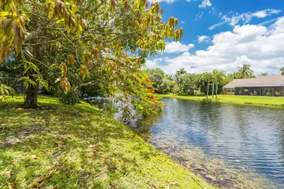 1541 SW 102nd Terrace, Davie, FL 33324 - Photo 27