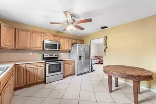 2011 SW 99th Terrace, Miramar, FL 33025 - Photo 9
