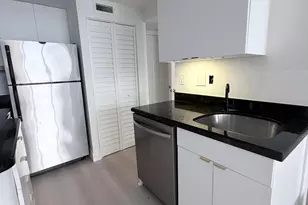 540 Brickell Key Dr, Miami, FL 33131 - Photo 11