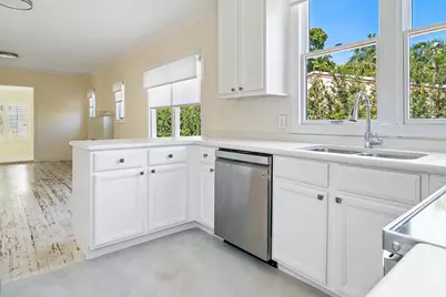 813 Avon Road, West Palm Beach, FL 33401 - Photo 11