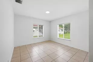 913 NE 12th Ave, Pompano Beach, FL 33060 - Photo 17