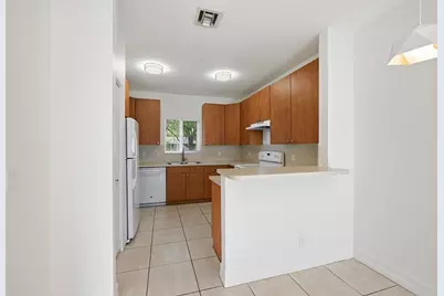 913 NE 12th Avenue, Pompano Beach, FL 33060 - Photo 11