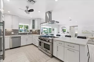 2210 NE 34th Ct, Lighthouse Point, FL 33064 - Photo 5