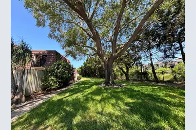 2110 21st Lane, Palm Beach Gardens, FL 33418 - Photo 3