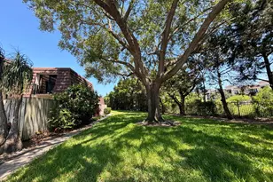 2110 21st Ln, Palm Beach Gardens, FL 33418 - Photo 3