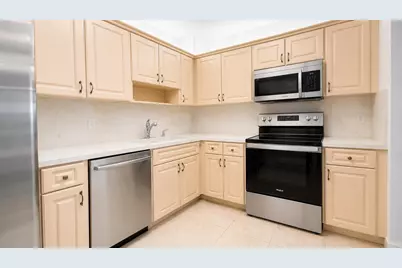4001 Hillcrest Drive #705, Hollywood, FL 33021 - Photo 3