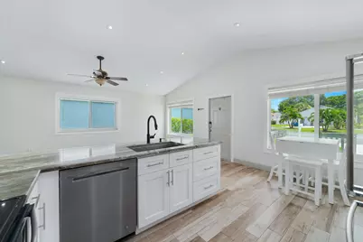 7 Cardiff Way, Boynton Beach, FL 33426 - Photo 13