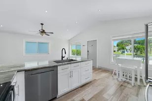 7 Cardiff Way, Boynton Beach, FL 33426 - Photo 13